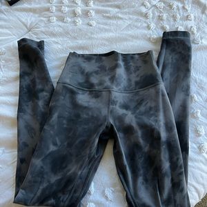 size 4 lululemon tie-dye leggings